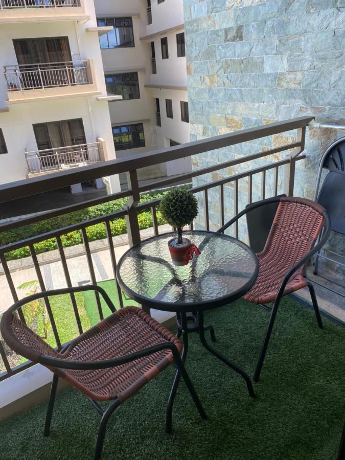 Near Johnhay Minesview Fast Wi-Fi Netflix Balcony Lägenhet Baguio City Exteriör bild