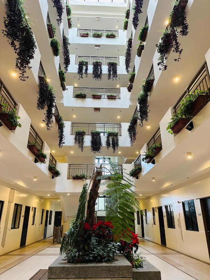 Near Johnhay Minesview Fast Wi-Fi Netflix Balcony Lägenhet Baguio City Exteriör bild